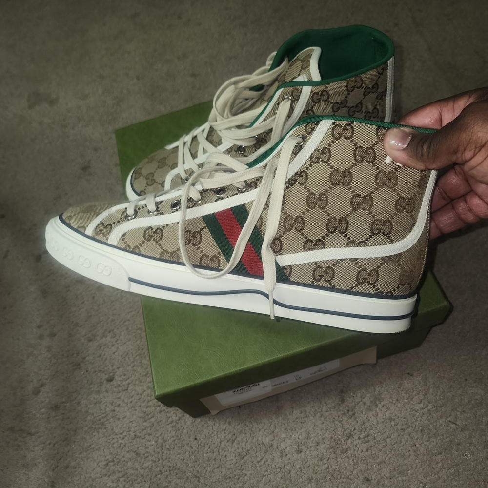 Mens Authenic high top Gucci classic sneakers size 12